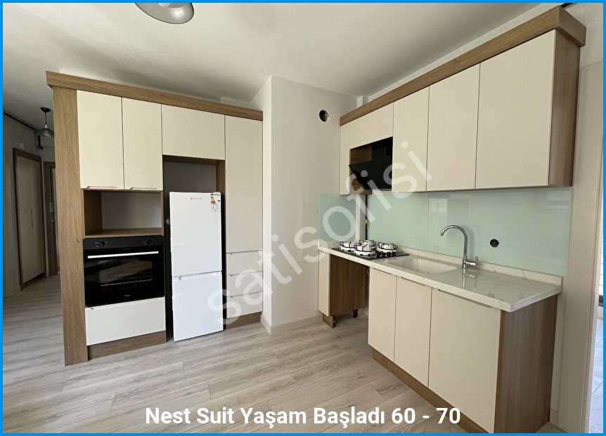 Nest Suit 18