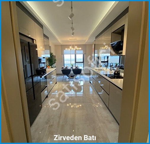 Zirveden Batı görsel 15