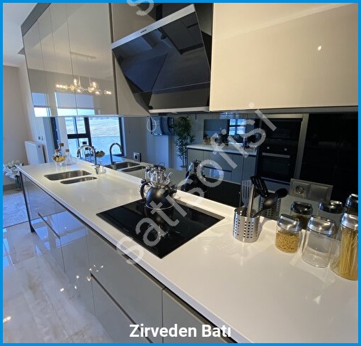 Zirveden Batı görsel 16