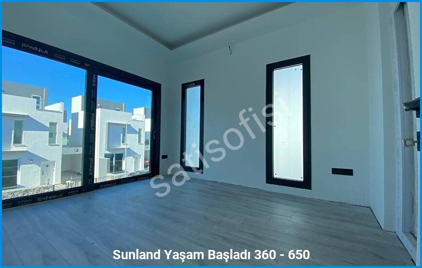 Sunland 19