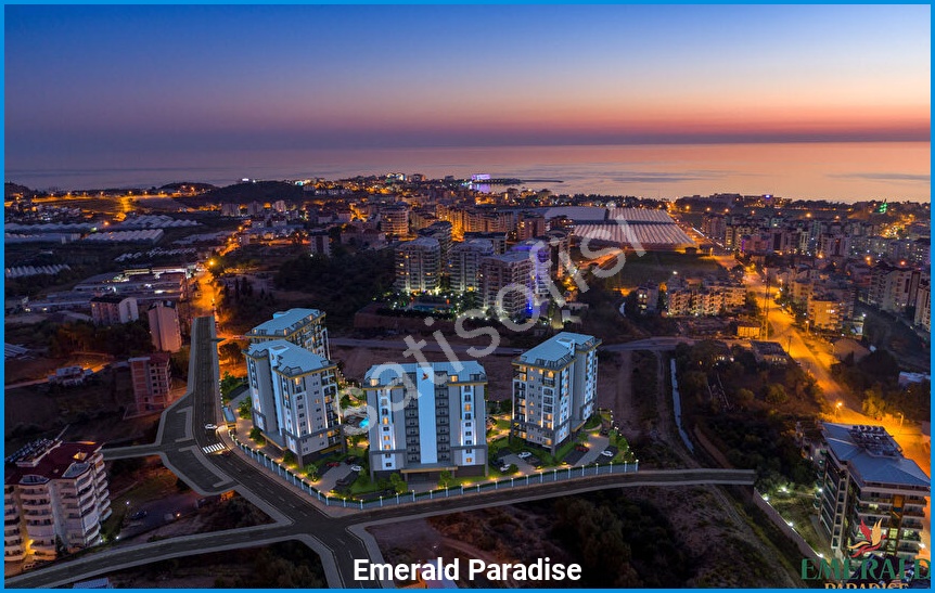 Emerald Paradise 16
