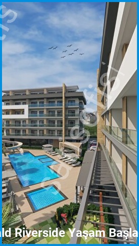 Emerald Riverside 9